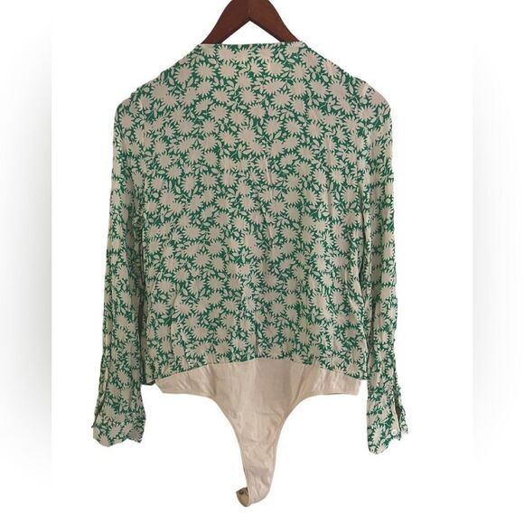 Revolve Capulet Bodysuit Daria Green Apple Floral Size small - Picture 6 of 9